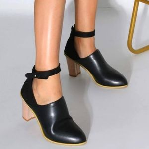 Bow Decor Chunky Heeled Pumps